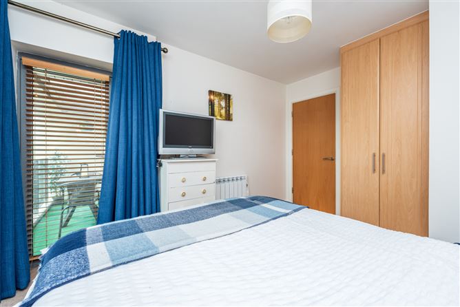 https://photos-a.propertyimages.ie/media/6/2/9/4948926/08b55a61-ff2f-4b97-9f7e-891716b895da_l.jpg