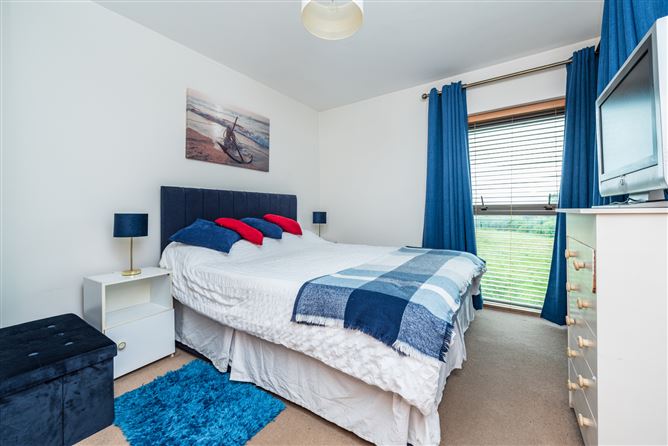 https://photos-a.propertyimages.ie/media/6/2/9/4948926/08b55a61-ff2f-4b97-9f7e-891716b895da_l.jpg