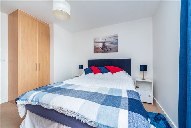 https://photos-a.propertyimages.ie/media/6/2/9/4948926/08b55a61-ff2f-4b97-9f7e-891716b895da_l.jpg