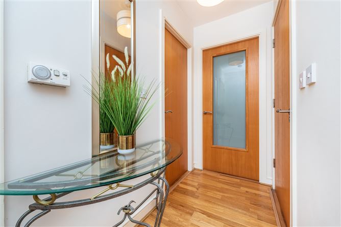 https://photos-a.propertyimages.ie/media/6/2/9/4948926/08b55a61-ff2f-4b97-9f7e-891716b895da_l.jpg