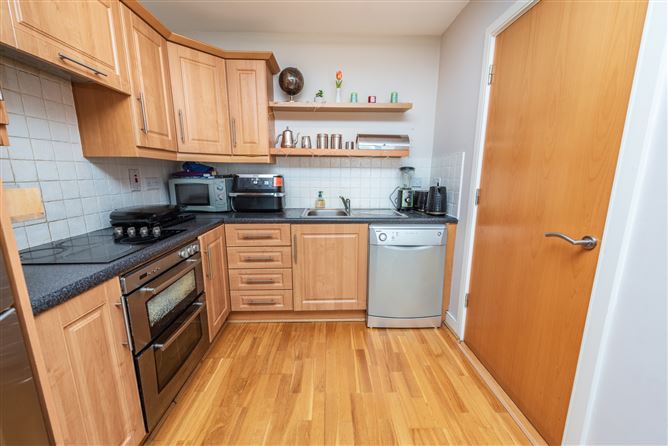 https://photos-a.propertyimages.ie/media/6/2/9/4948926/08b55a61-ff2f-4b97-9f7e-891716b895da_l.jpg