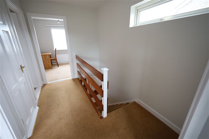 8 Owenabue View, Carrigaline, Cork