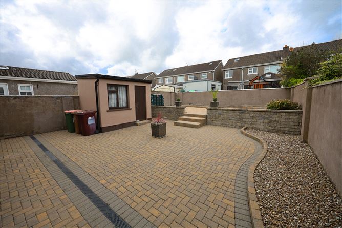 8 Owenabue View, Carrigaline, Cork