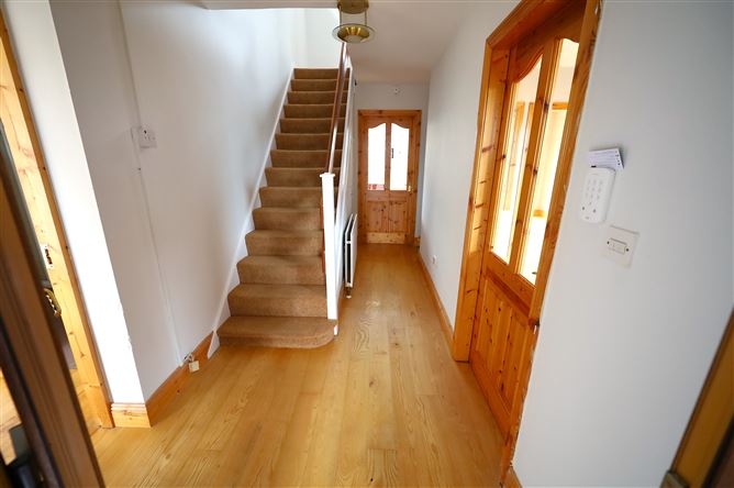 8 Owenabue View, Carrigaline, Cork