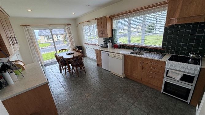 Photo 9 of 28 — 34 Westpark, Spanish Point, Clare