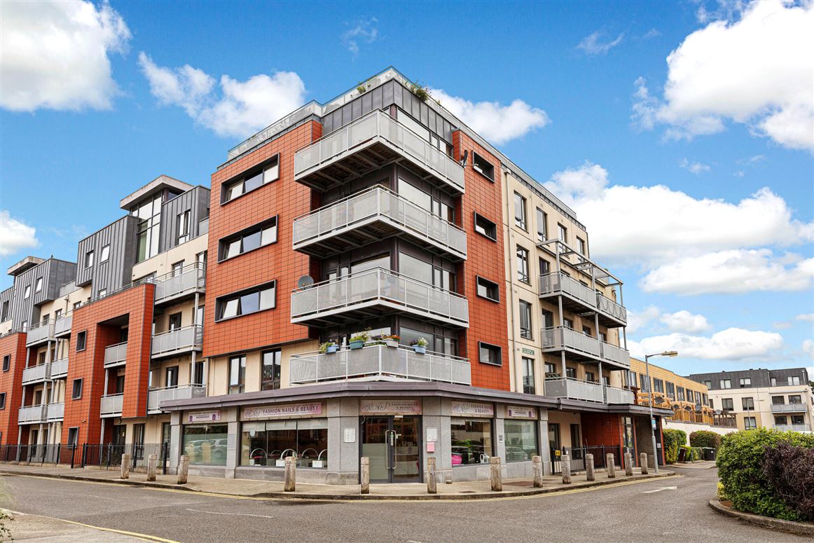 61 Clearwater Court South, Lock Keepers Walk, Royal Canal Park, Dublin 15