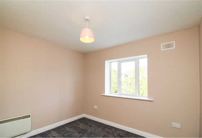 Photo 15 of 16 — 35 Hazelgrove Court, Tallaght, Dublin