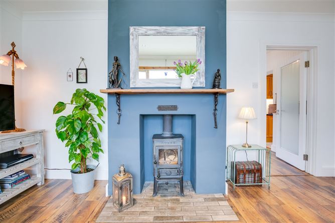 2 St Brendan's Terrace, Tibradden, Rathfarnham, Dublin 16