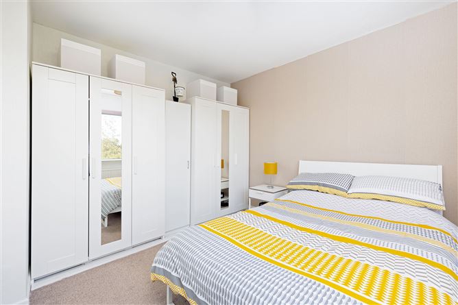 71 Hillcrest Drive, Lucan, Dublin