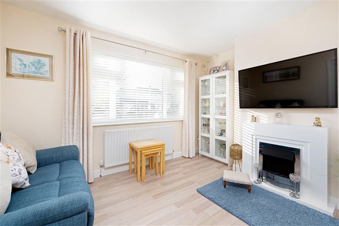 71 Hillcrest Drive, Lucan, Dublin