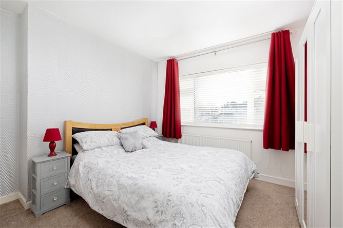 71 Hillcrest Drive, Lucan, Dublin