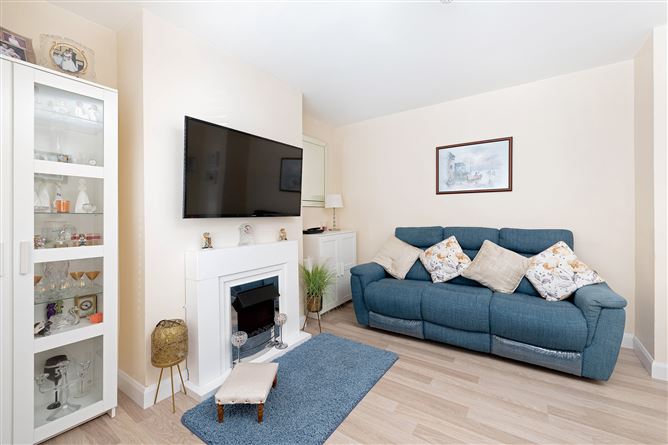 71 Hillcrest Drive, Lucan, Dublin