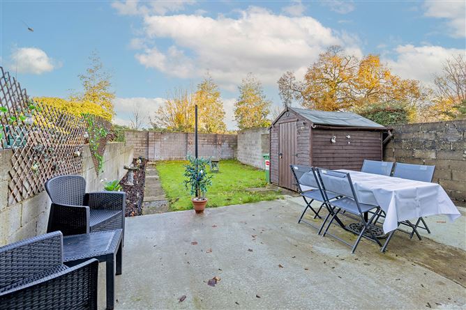 71 Hillcrest Drive, Lucan, Dublin