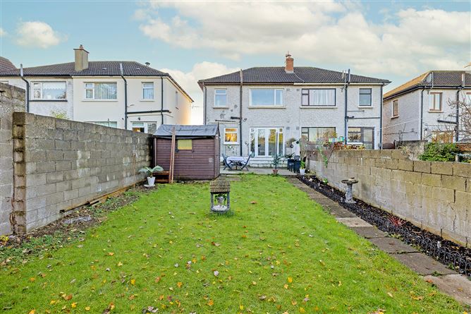 71 Hillcrest Drive, Lucan, Dublin