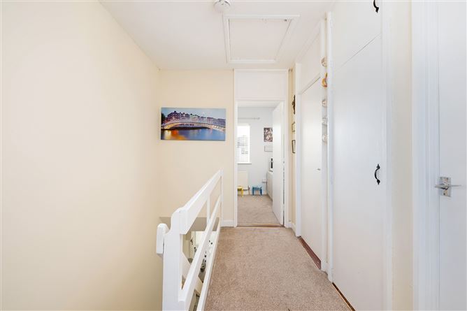 71 Hillcrest Drive, Lucan, Dublin