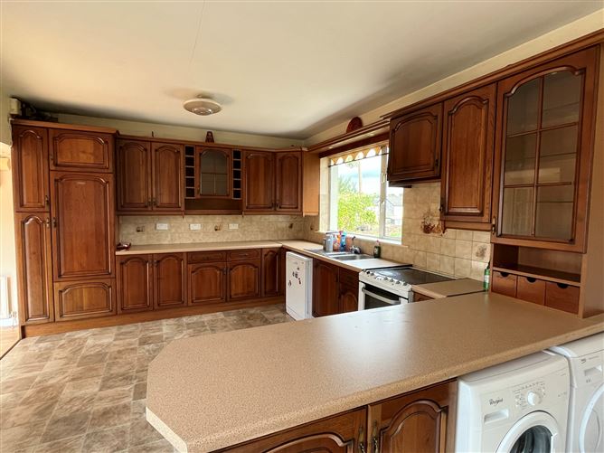 20 Davin Gardens, Caherdavin, Ennis Road, Limerick