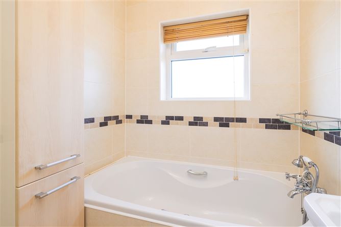 45 Landscape Crescent, Churchtown, Dublin 14