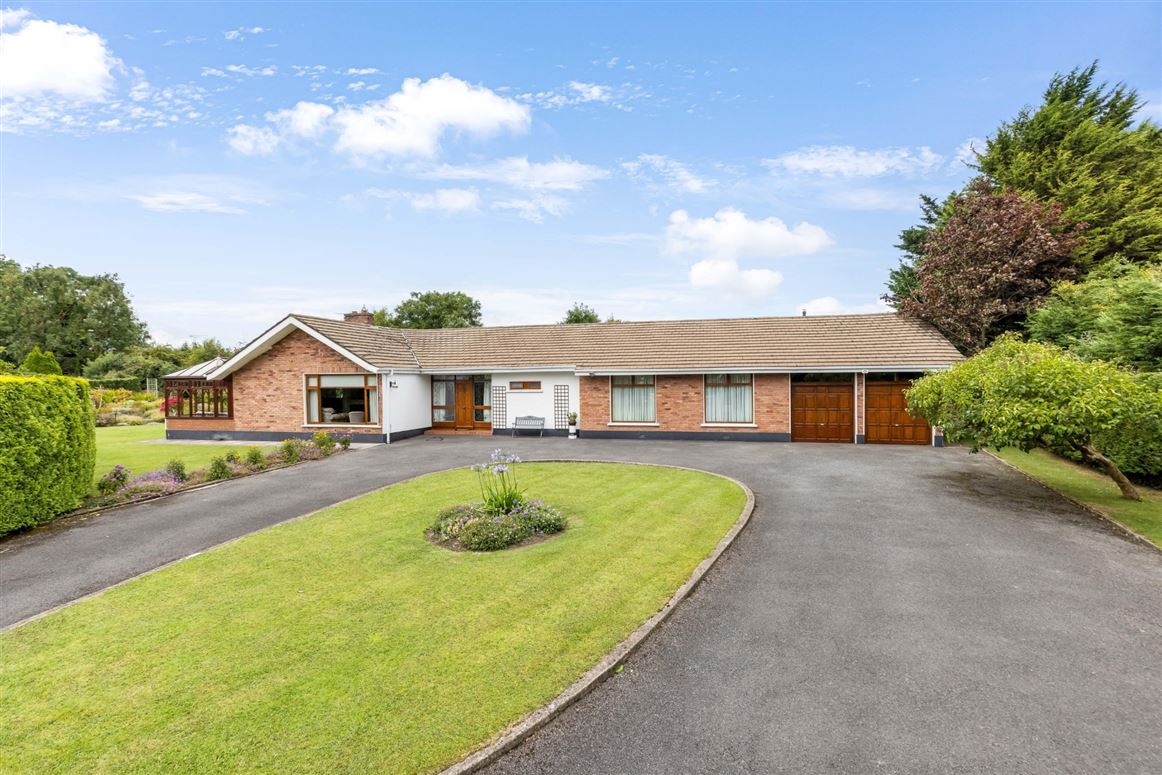 Pinecrest, Fairyhouse Road, Ratoath, Co. Meath