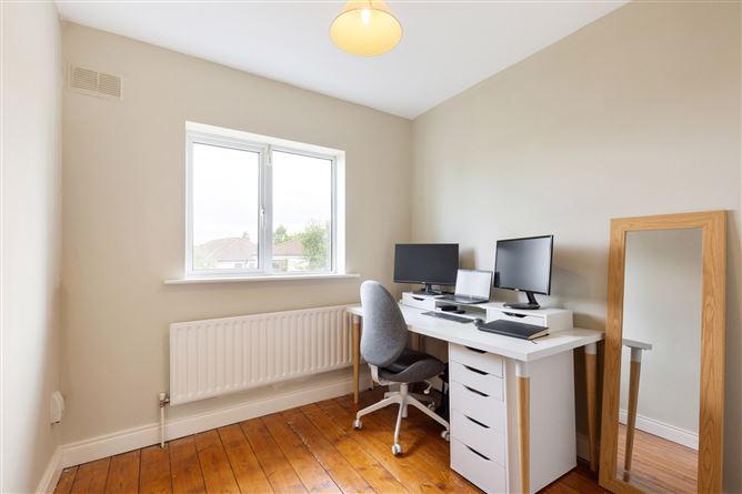 30 Eden Crescent, Rathfarnham, Dublin 16