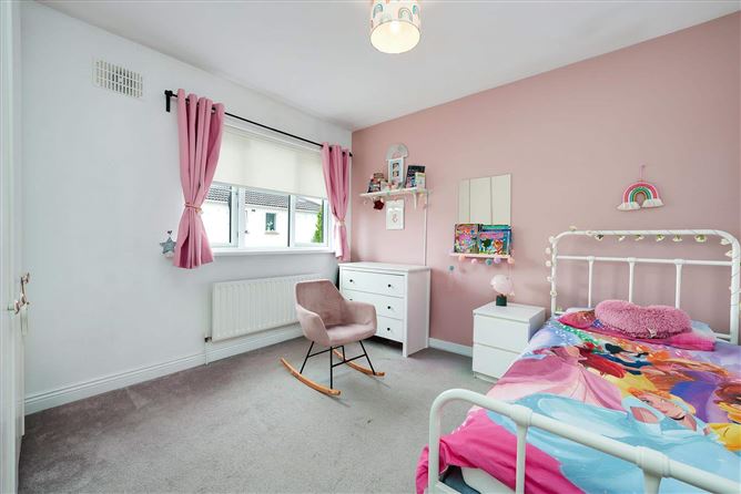 Photo 17 of 24 — 8 Liffey Downs, Lucan, Co. Dublin
