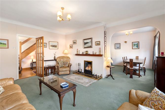 34 Oakley Grove, Blackrock, Co. Dublin