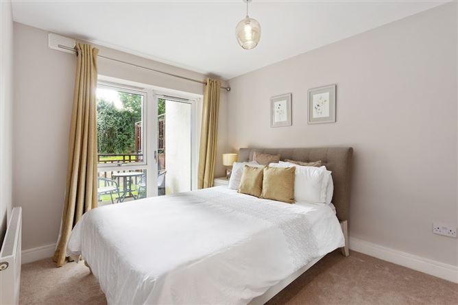 7 Brennanstown Square, Cabinteely, Dublin 18