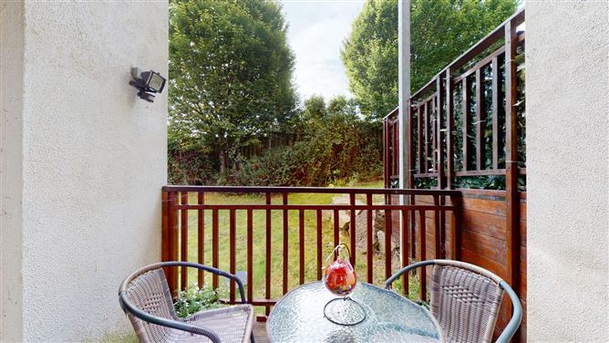 7 Brennanstown Square, Cabinteely, Dublin 18