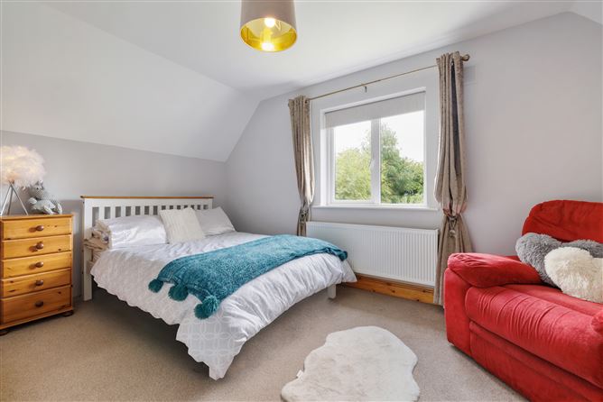 18 Seaview Court, Kilmuckridge, Wexford