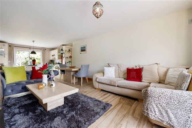 18 Seaview Court, Kilmuckridge, Wexford