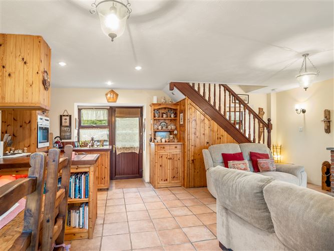 3 Ross Cottages, Ross, Moyard, Connemara, Co.Galway