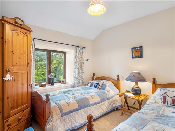 3 Ross Cottages, Ross, Moyard, Connemara, Co.Galway