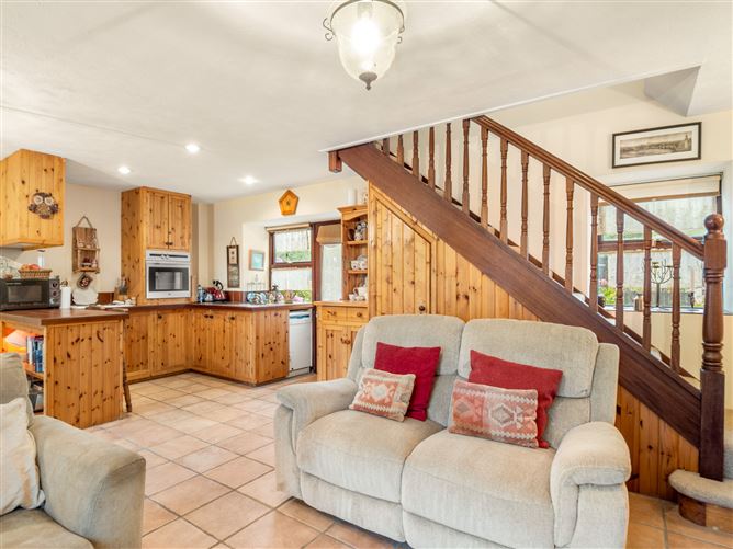 3 Ross Cottages, Ross, Moyard, Connemara, Co.Galway