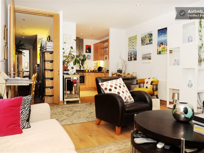 4 Pakenham House, Spencer Dock, Docklands,   Dublin 1, D01 V123