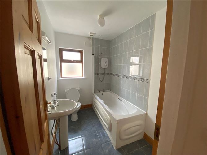 35 Hazel Court, Convent Road, Ballinrobe, Co. Mayo