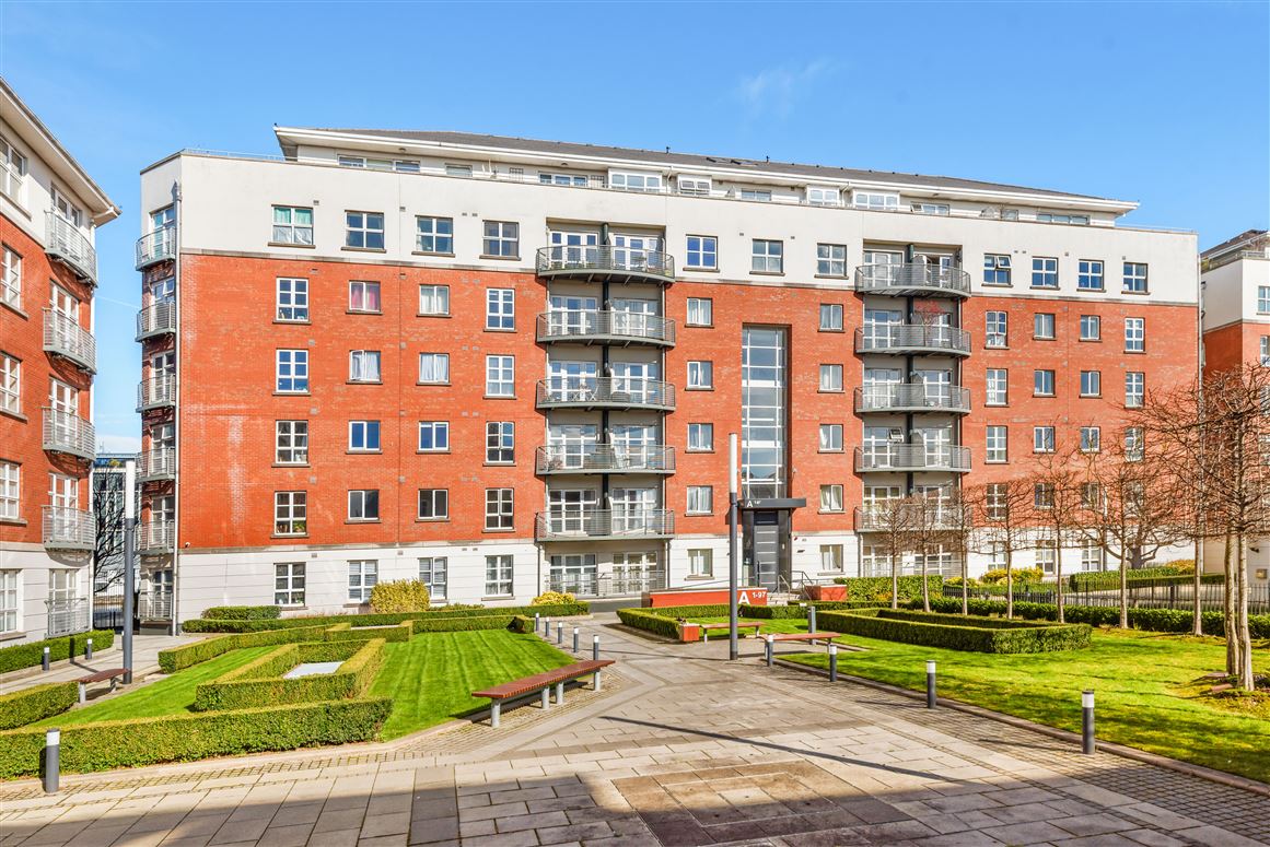 Apt 25 The Waterside, Charlotte Quay, Grand Canal Dk, Dublin 4
