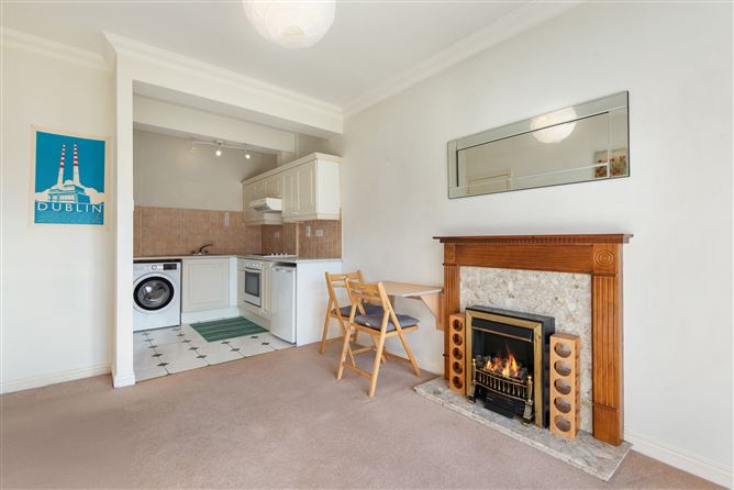 Apt 25 The Waterside, Charlotte Quay, Grand Canal Dk, Dublin 4