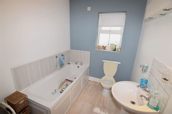 63 Cathedral Hill, Raphoe, Co. Donegal