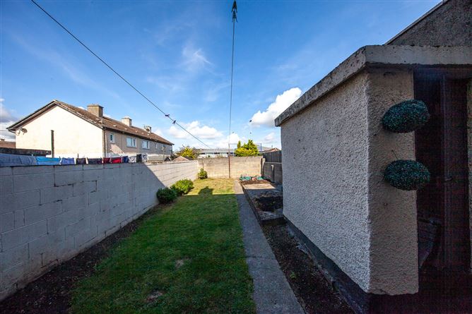 Photo 11 of 27 — 12 Bawnlea Avenue, Tallaght, Dublin