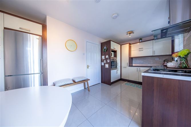 Photo 10 of 27 — 12 Bawnlea Avenue, Tallaght, Dublin