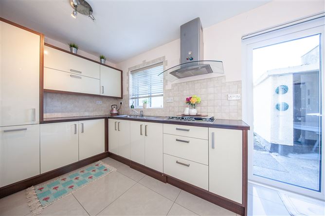 Photo 7 of 27 — 12 Bawnlea Avenue, Tallaght, Dublin