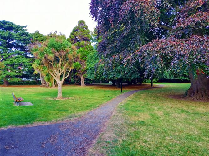 61 St Gabriels, Johnstown Road, Cabinteely, Dublin 18