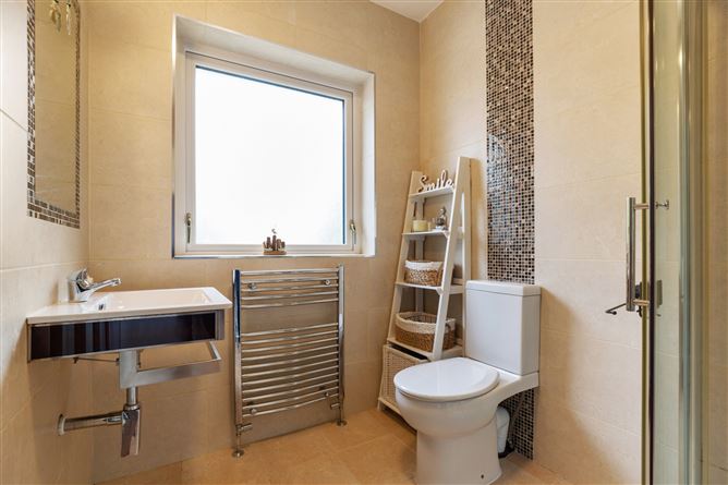 8 Stradbrook Grove, Blackrock, Co. Dublin