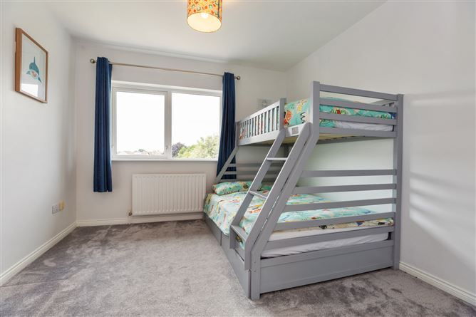 8 Stradbrook Grove, Blackrock, Co. Dublin