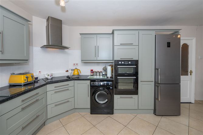 38 Glenwood, Carrigaline, Cork
