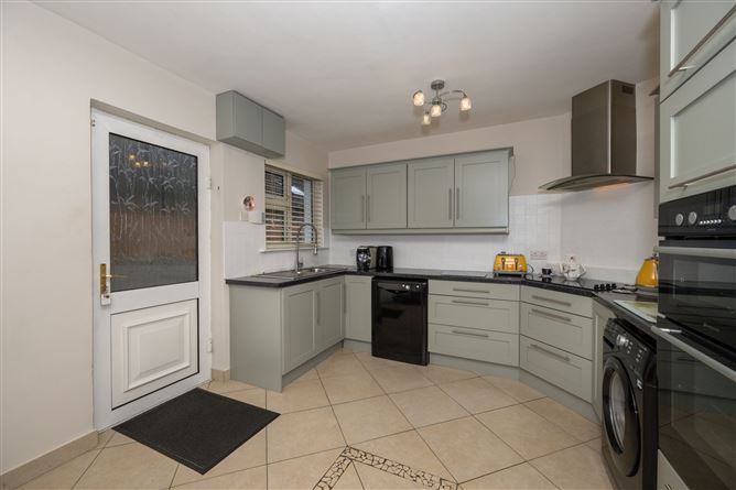 38 Glenwood, Carrigaline, Cork