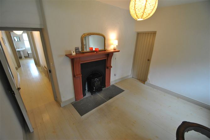 https://photos-a.propertyimages.ie/media/6/3/3/4913336/b649ec70-abdc-4dda-9ba3-b9555da84ce3_l.jpg