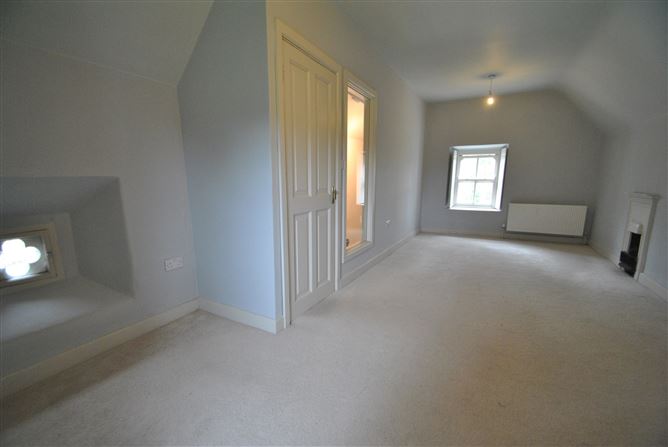https://photos-a.propertyimages.ie/media/6/3/3/4913336/b649ec70-abdc-4dda-9ba3-b9555da84ce3_l.jpg