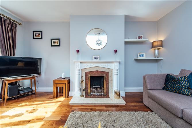 https://photos-a.propertyimages.ie/media/6/3/3/4935336/9cd4dd47-2810-4345-beac-4263e8ce3e08_l.jpg