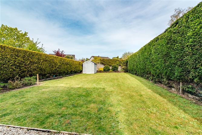 https://photos-a.propertyimages.ie/media/6/3/3/4935336/9cd4dd47-2810-4345-beac-4263e8ce3e08_l.jpg