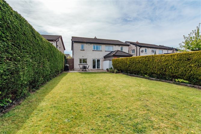 https://photos-a.propertyimages.ie/media/6/3/3/4935336/9cd4dd47-2810-4345-beac-4263e8ce3e08_l.jpg